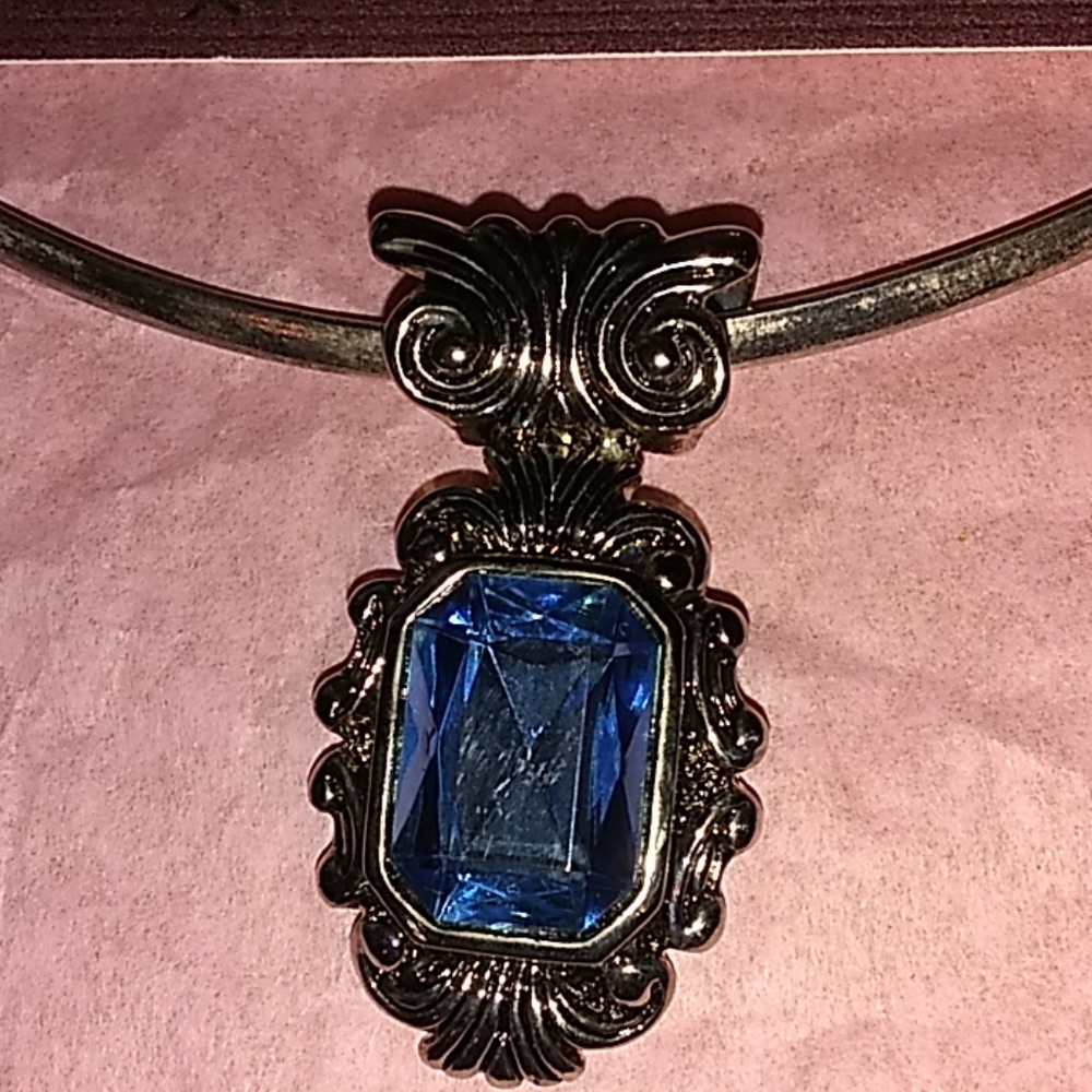 😍😁FABULOUS!/BLUE RIGHNSTONES PENDANT SET😍🤗 - Picture 4 of 8